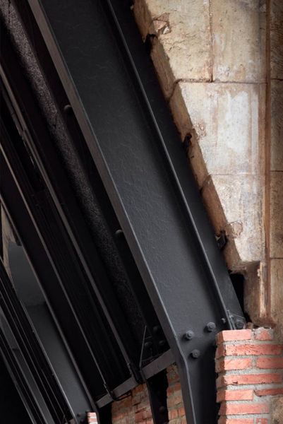 Arquitectura_ Antigua Estación Burgos_ detalle de estructura
